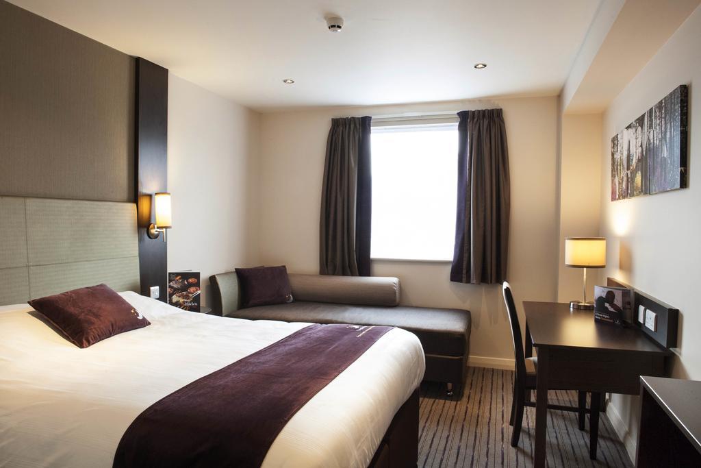 Premier Inn Merthyr Tydfil Zewnętrze zdjęcie
