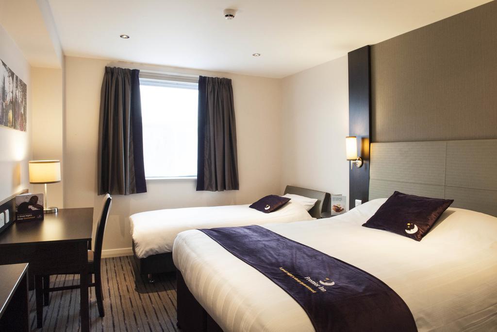 Premier Inn Merthyr Tydfil Zewnętrze zdjęcie